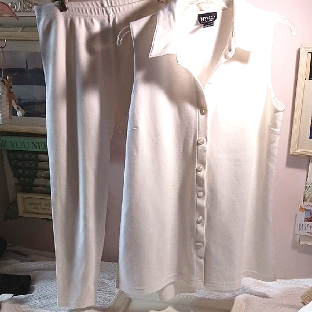 Gorgeous! N.Y. & Co White Sleeveless Tunic Top and Pants Set L